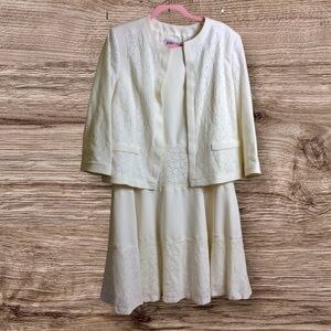 Kasper ivory/off-white dress suit two piece dress set jacket. Size 14.